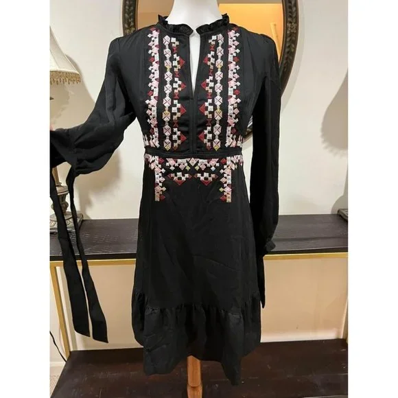 ann taylor embroidered dress Ann Taylor White/Black Floral Pre-Owned Ladies New With Tags Dress